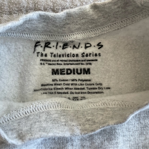 FRIENDS Sweatshirt - Picture 3 of 5